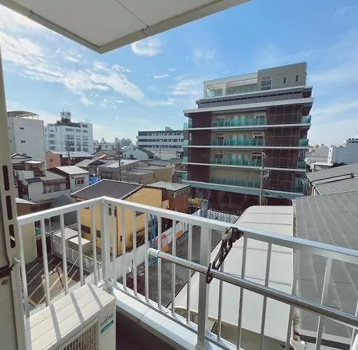 Osaka Central Apartment 401